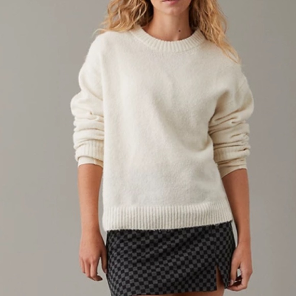 AE Sweater Bundle - Picture 2 of 4